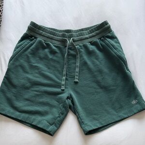 ALO Yoga Men's 7” Chill Short size M
